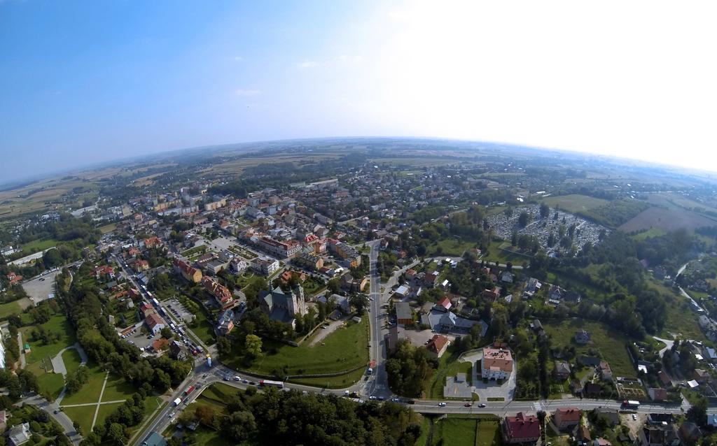 Hotel Miodowy Mlyn Opatow  Esterno foto